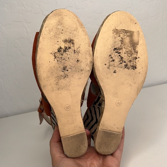 Bibi Lou rust orange suede & chevron wedge size 9 from Anthropologie - Picture 10 of 15